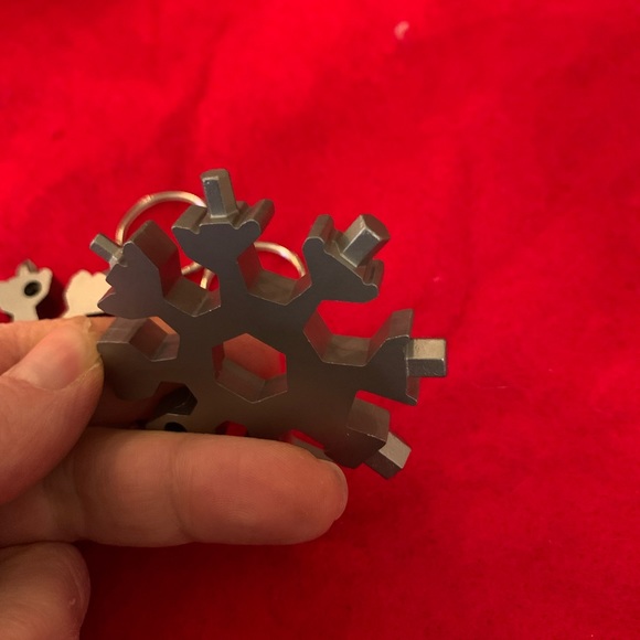 Multi Purpose Tool Keychain - Picture 4 of 6